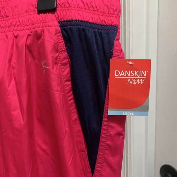 Size 16-18 Danskin work out pants hot pink and navy blue - Picture 7 of 15